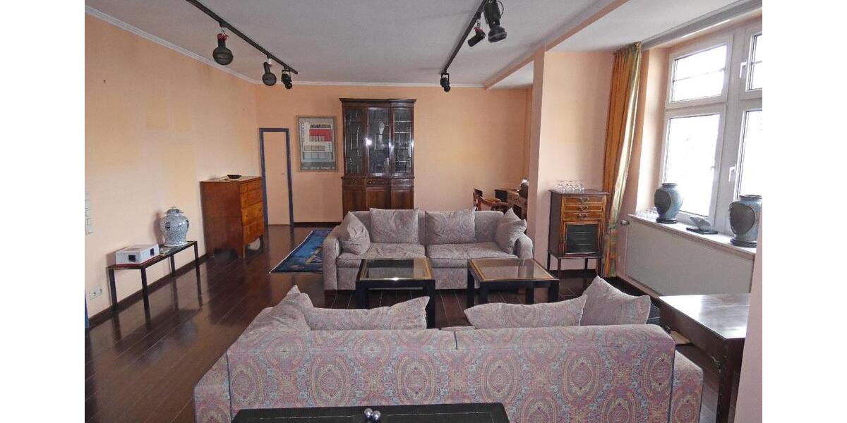 Dachgeschoßwohnung Leverkusen - 4 Zimmer, 173 m&sup2;, 1.350&euro; | Angebot:18656969