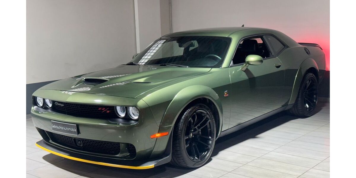 Dodge Challenger 11.159 km 57.770 € Köln 50739