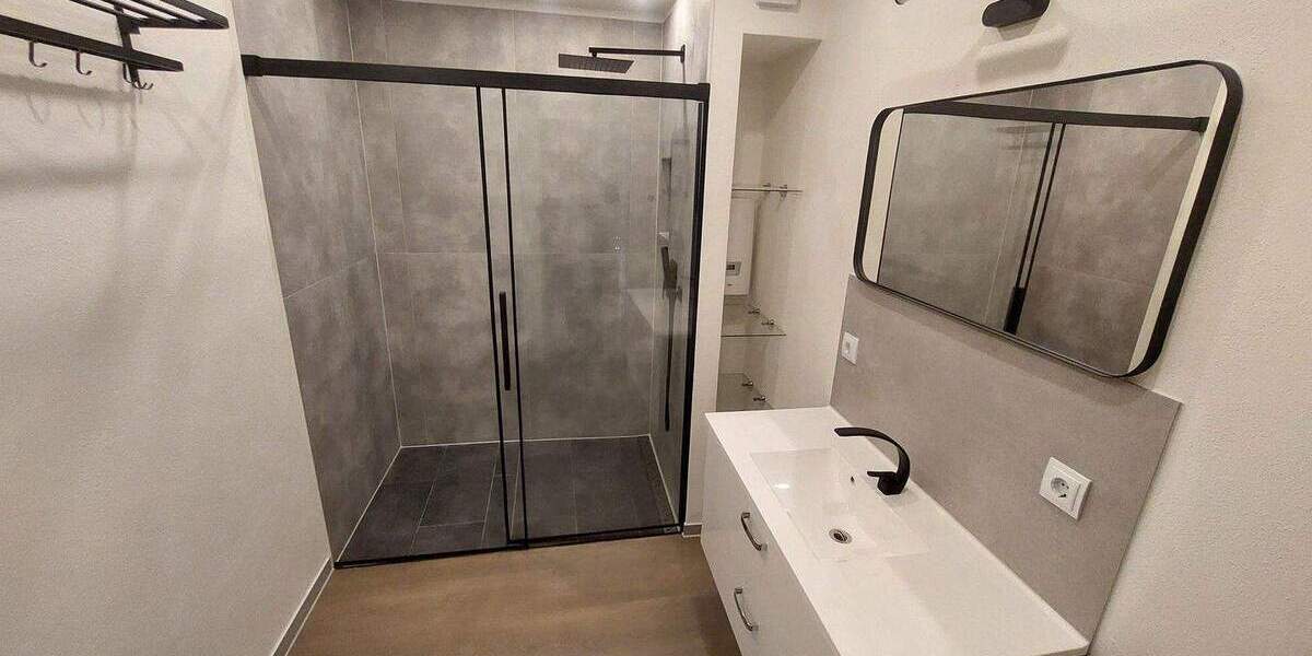 Modernisiertes Zweifamilienhaus 7 zimmer