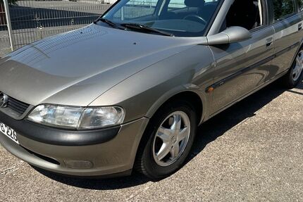 Opel Vectra 174.000 km 2.999 &euro; Köln 50999