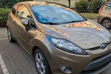 Ford Fiesta 174.000 km 2.800 &euro; Köln 50829