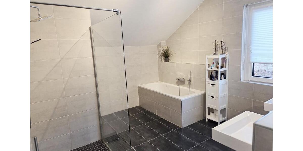 Einfamilienhaus Solingen Höhscheid - 5 Zimmer, 130 m&sup2;, 670.000&euro; | Angebot:24593273