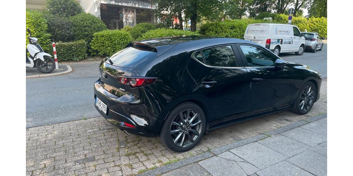 Mazda 3 33.000 km 17.600 &euro; Wuppertal 42113