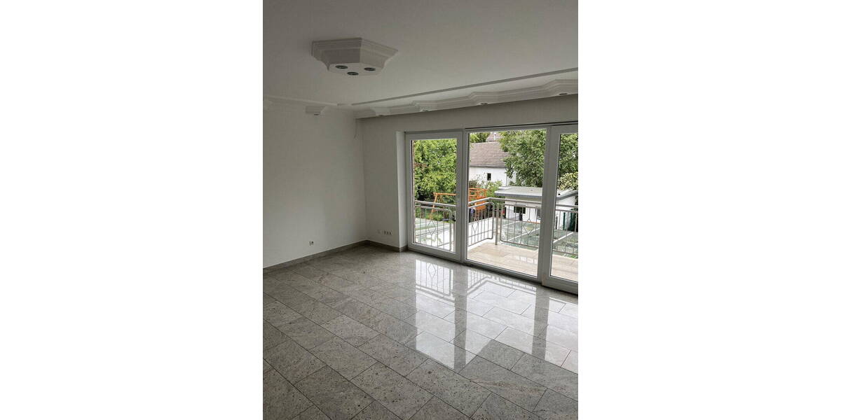 Etagenwohnung Köln Volkhoven/Weiler - 3 Zimmer, 83 m&sup2;, 1.350&euro; | Angebot:25969777
