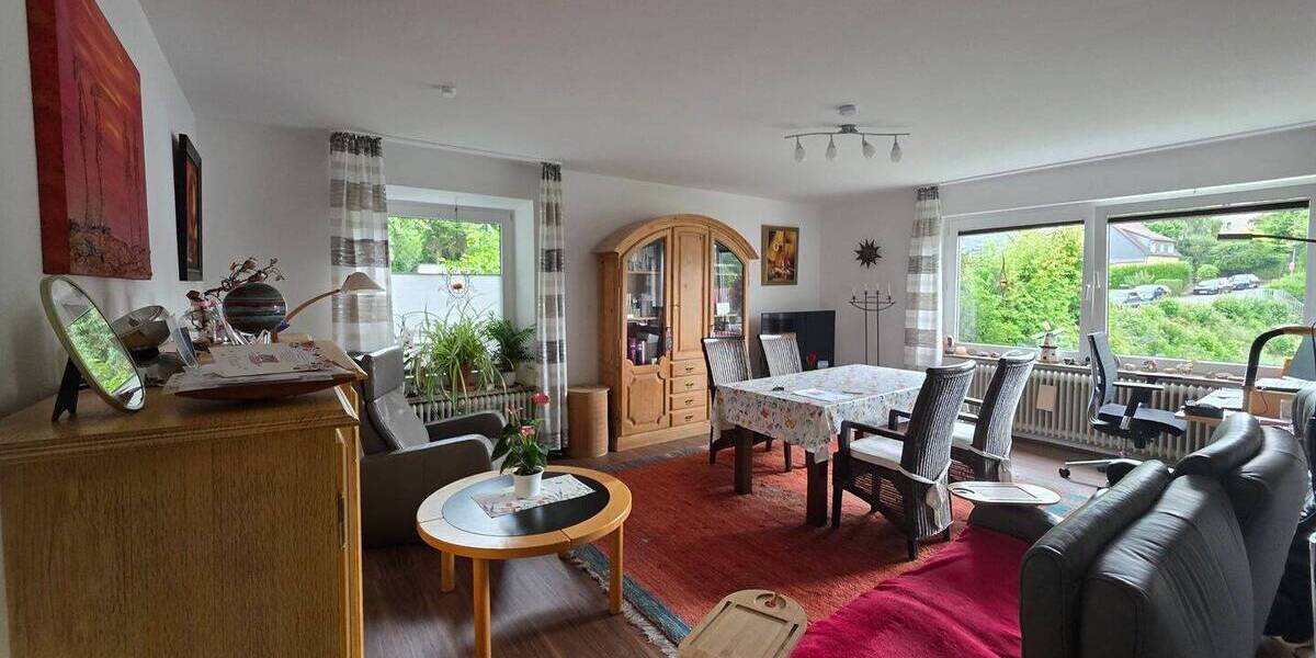 Etagenwohnung Velbert Neviges - 3 Zimmer, 87 m&sup2;, 160.000&euro; | Angebot:23944324