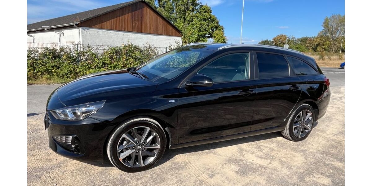Hyundai i30 62.000 km 17.700 &euro; Hilden 40724