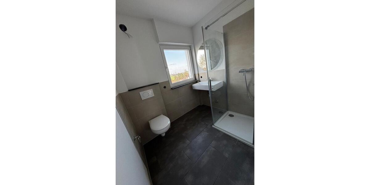 Doppelhaushälfte Mettmann - 5.5 Zimmer, 131 m&sup2;, 2.475&euro; | Angebot:25957720