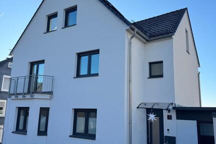 Wohnung Wuppertal Gemarkung Ronsdorf - 4 Zimmer, 120 m&sup2;, 1.560&euro; | Angebot:24397749