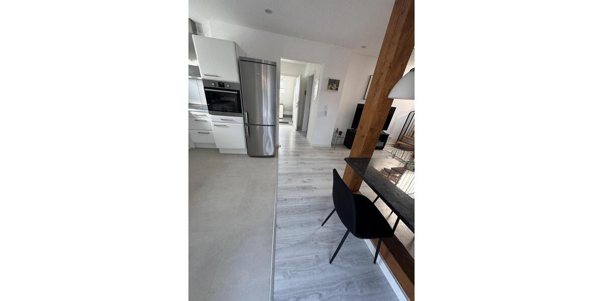 Dachgeschoßwohnung Düsseldorf Stadtbezirk 5 - 2 Zimmer, 80 m&sup2;, 1.400&euro; | Angebot:26479425