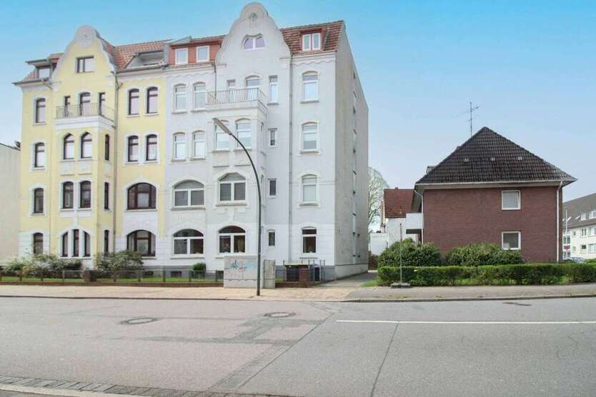 Wohnung zum Kaufen in Neumünster 239.000 € 112.31 m²
