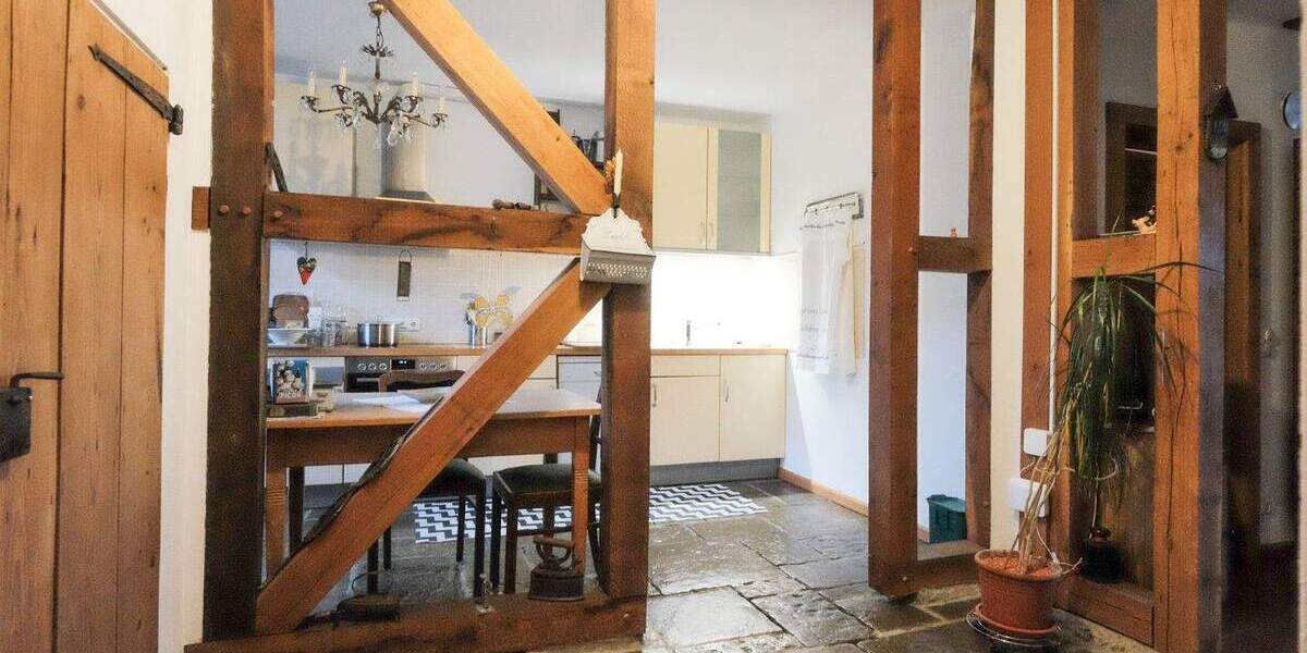 Reihenendhaus Lindlar Linde - 6 Zimmer, 225 m&sup2;, 1.900&euro; | Angebot:23880348