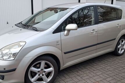 Toyota Corolla Verso 225.000 km 3.450 € Hilden 40724