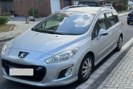 Peugeot 308 107.200 km 3.300 &euro; Neuss 41466