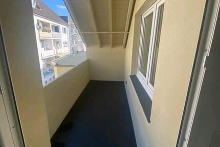 Spichernstr, 3 Zimmer, KDB, Balkon, 77 qm, Laminat zimmer