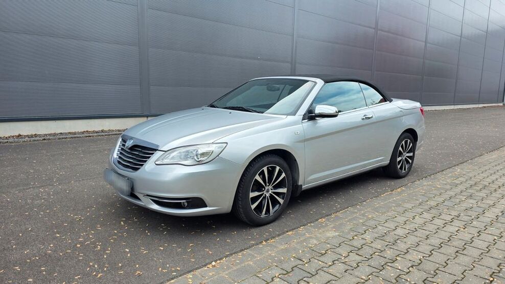 Lancia Flavia 137.000 km 8.470 € Düsseldorf 40589