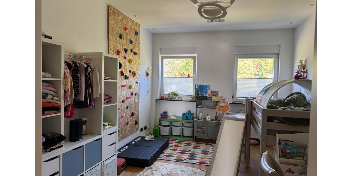 Dachgeschoßwohnung Wuppertal Sedansberg - 4 Zimmer, 165 m&sup2;, 320.000&euro; | Angebot:26586256
