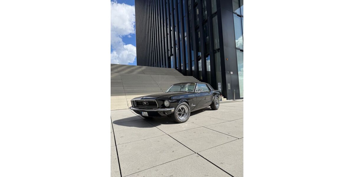 Ford Mustang 98.000 km 32.500 &euro; Düsseldorf 40221