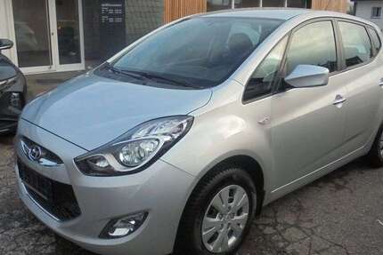 Hyundai iX20 27.530 km 9.990 &euro; Radevormwald 42477
