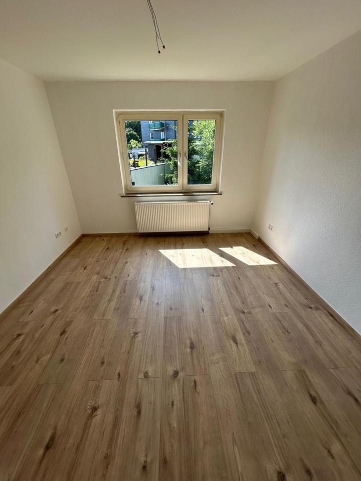***Charmante renovierte 1-Zimmerwohnung mit Balkon in Wuppertal-Ronsdorf***