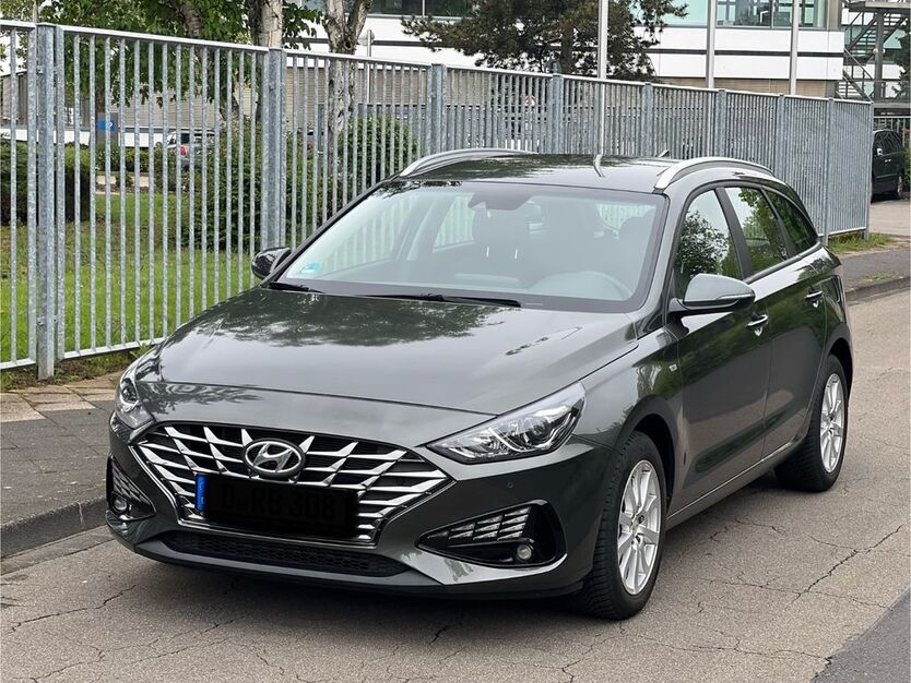 i30