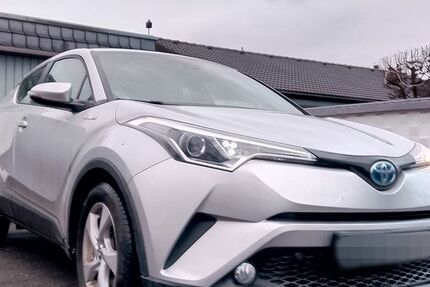 Toyota C-HR 98.000 km 13.500 &euro; Bergisch Gladbach 51469