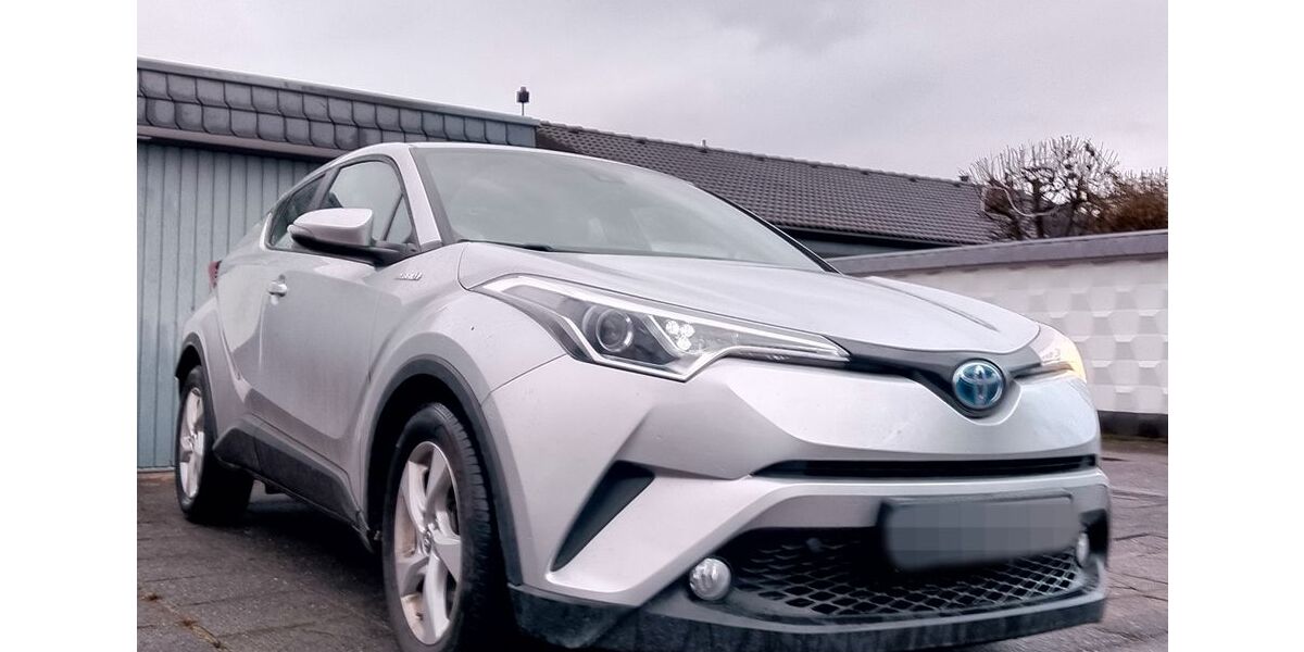 Toyota C-HR 98.000 km 13.500 &euro; Bergisch Gladbach 51469