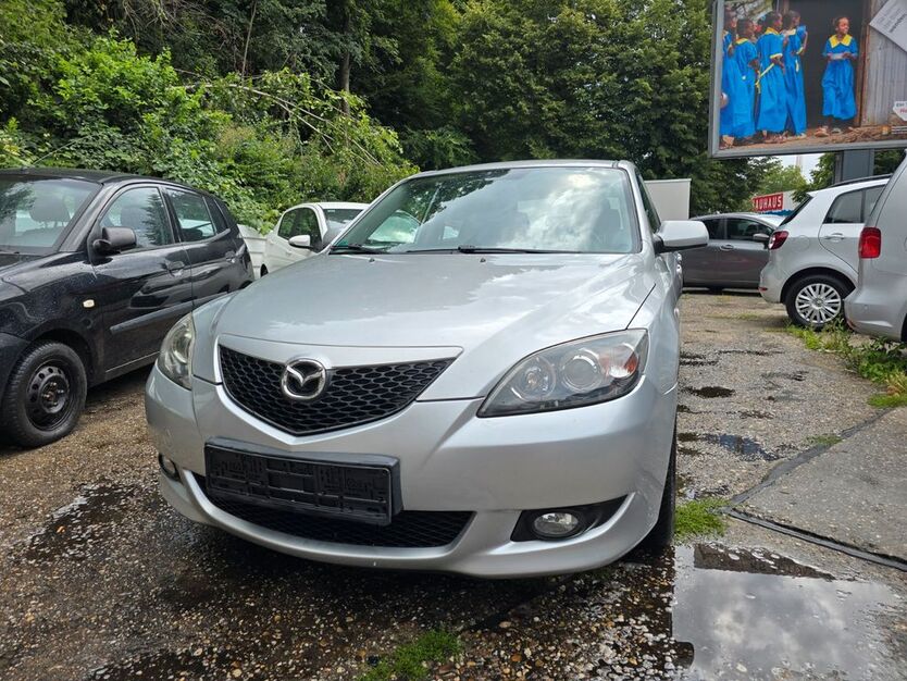 Mazda 3 146.000 km 2.600 € Essen 45144