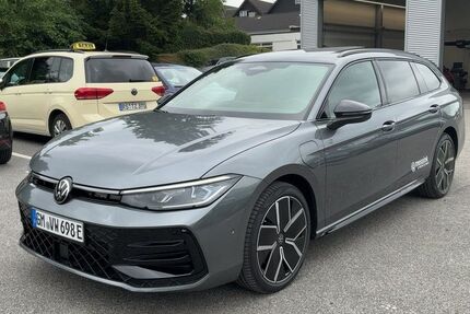 VW Passat 3.000 km 74.850 &euro; Radevormwald 42477