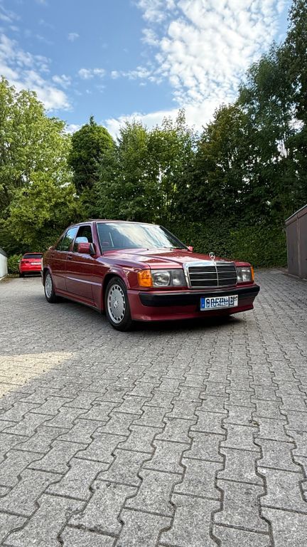 Mercedes-Benz 190 196.300 km 12.749 € Solingen 42657