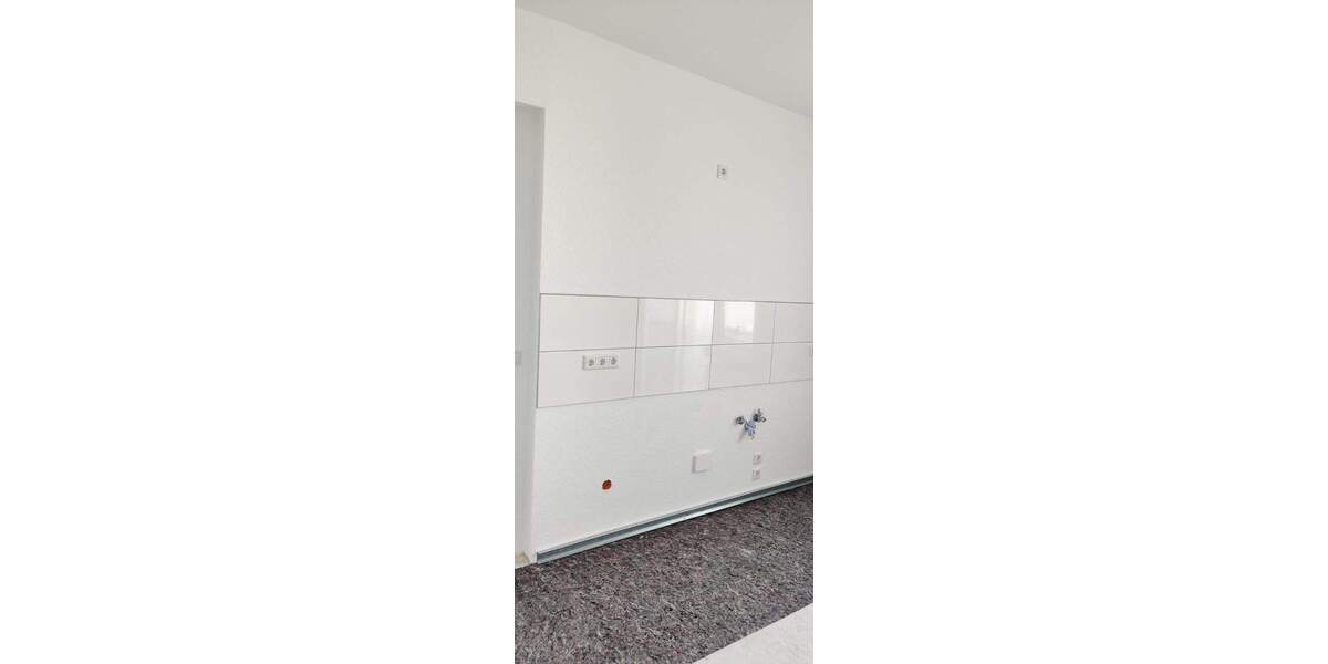 Etagenwohnung Düsseldorf Rath - 3 Zimmer, 92 m&sup2;, 1.250&euro; | Angebot:26435553
