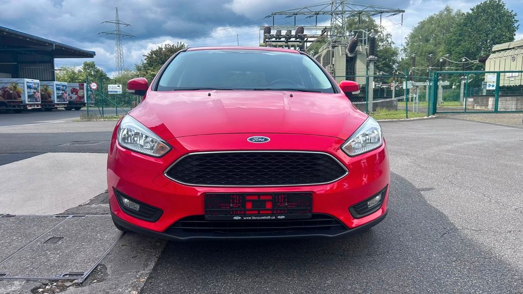 Ford Focus 123.500 km 5.900 &euro; Ratingen 40880