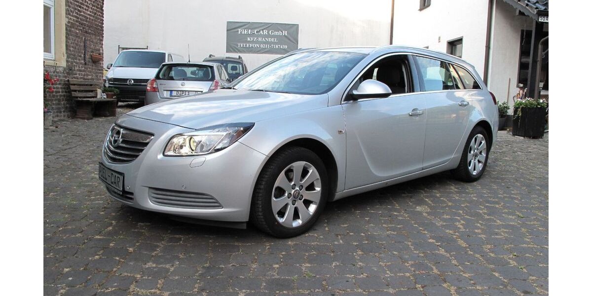 Opel Insignia 68.220 km 7.399 &euro; Düsseldorf 40593