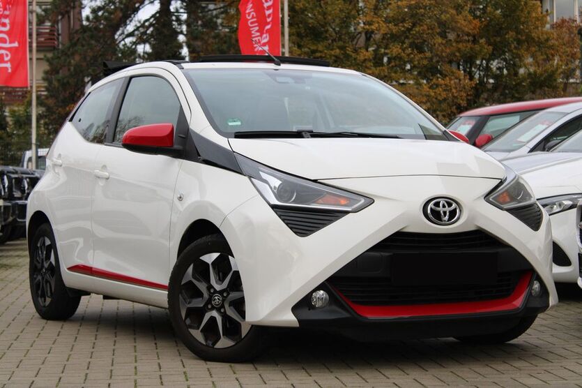 Toyota Aygo (X) 13.800 km 11.999 € Düsseldorf 40625