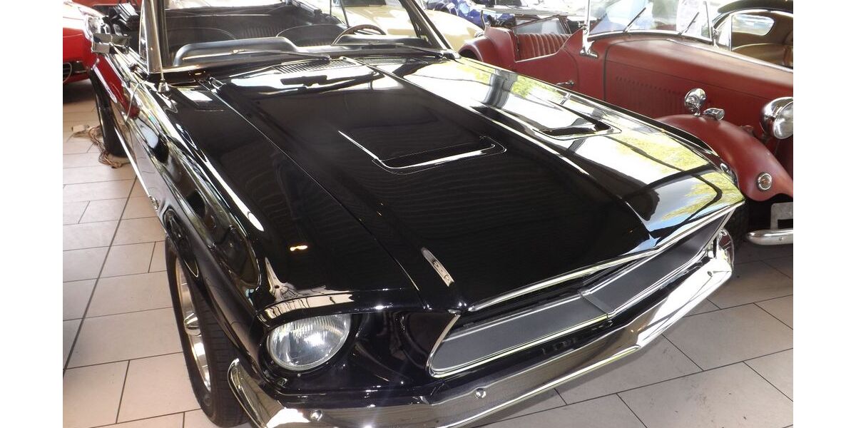 Ford Mustang 157.519 km 49.850 € Mettmann 40822