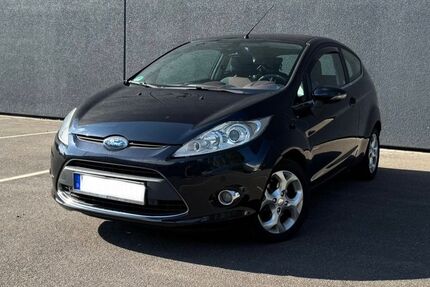 Ford Fiesta 73.500 km 4.490 € Köln 50858