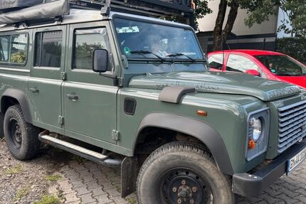 Land Rover Defender 88.000 km 33.990 &euro; Radevormwald 42477