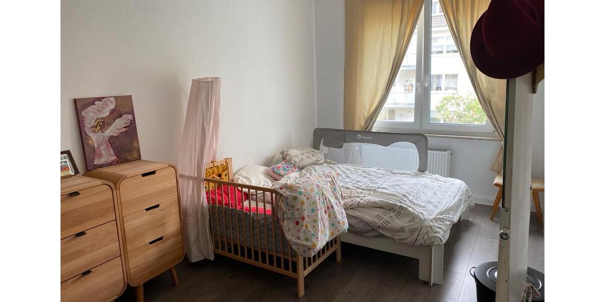 Etagenwohnung Köln Mülheim - 3 Zimmer, 85 m&sup2;, 1.300&euro; | Angebot:26659130