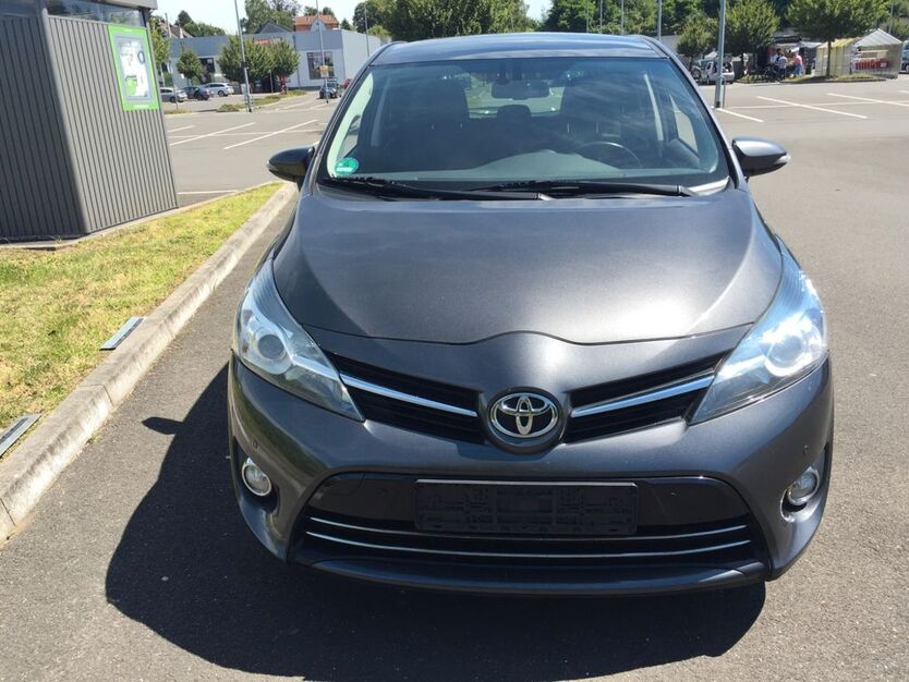 Toyota Verso 245.000 km 5.499 € Erkrath 40699