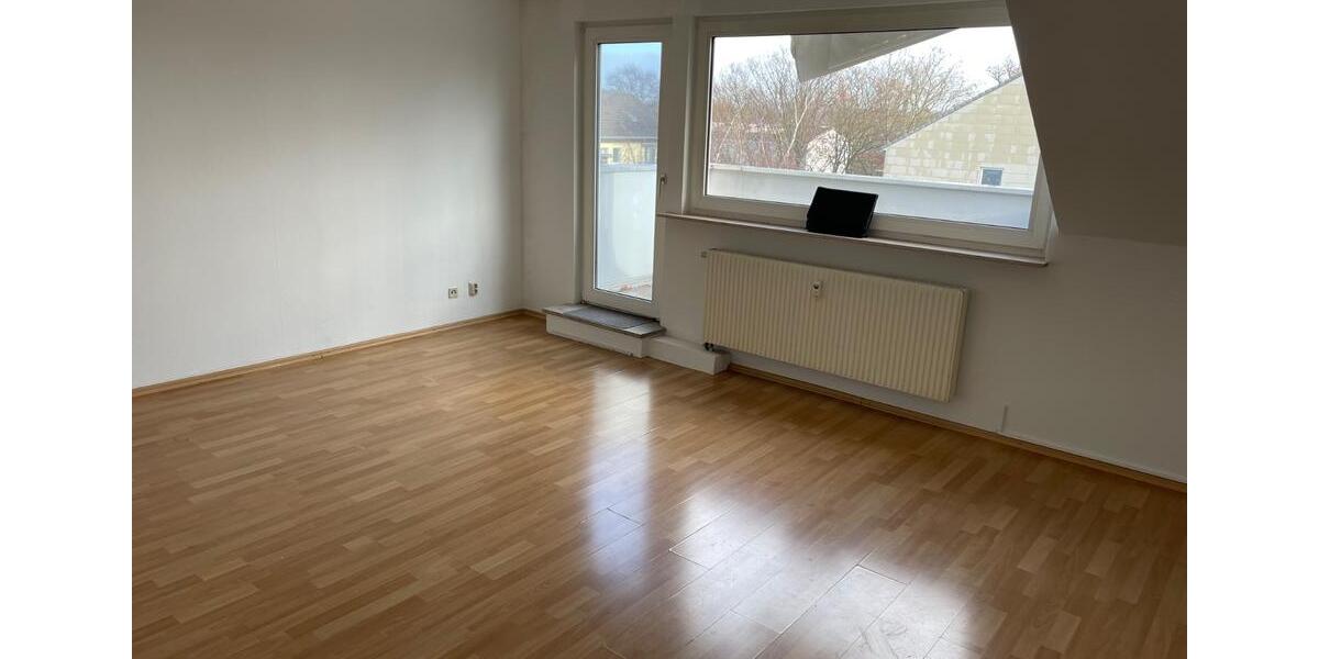 Dachgeschoßwohnung Köln Kalk - 1 Zimmer, 45 m&sup2;, 775&euro; | Angebot:24446259