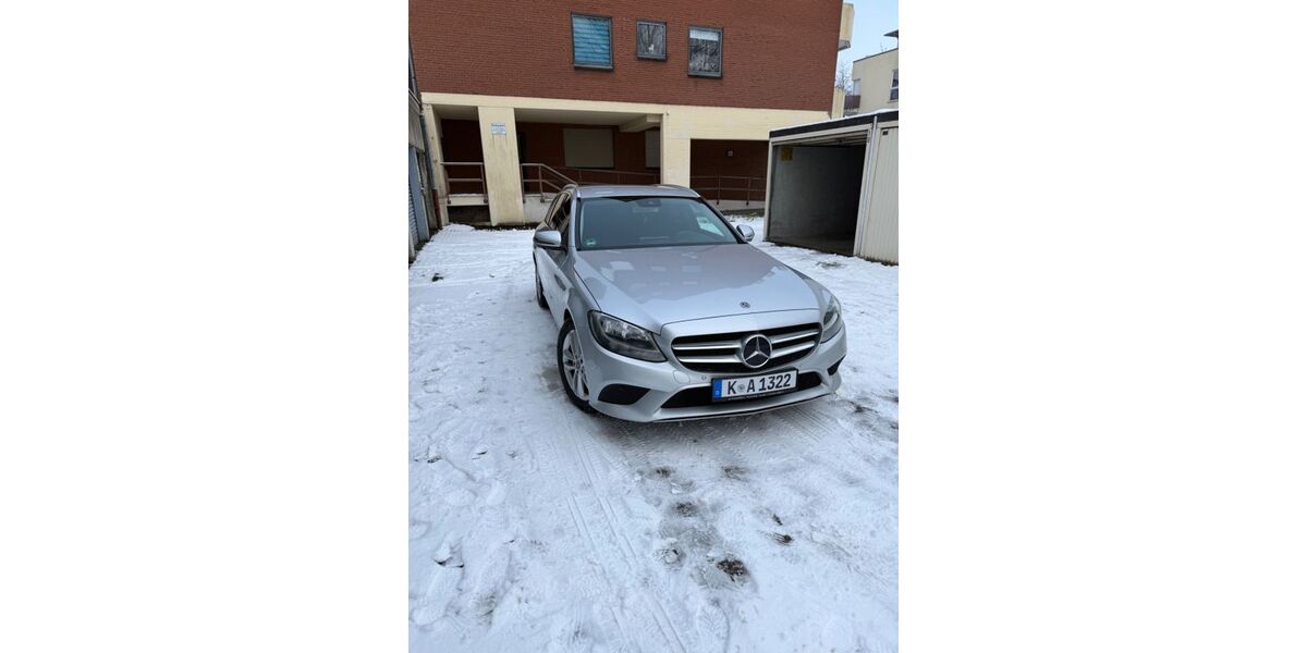 Mercedes-Benz C 200 225.000 km 14.700 &euro; Düsseldorf 40599