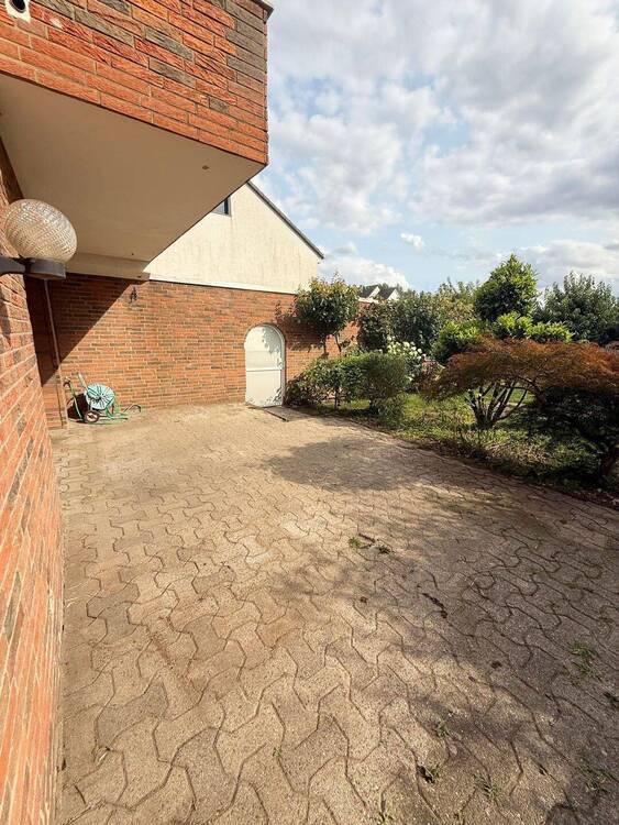 Charmantes Dreifamilienhaus in bester Lage von Baumberg. 9 zimmer