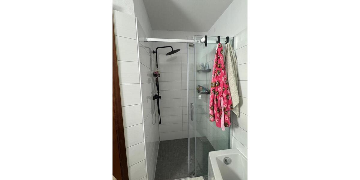 Etagenwohnung Düsseldorf Stadtbezirk 8 - 4 Zimmer, 96 m&sup2;, 1.299&euro; | Angebot:24840350