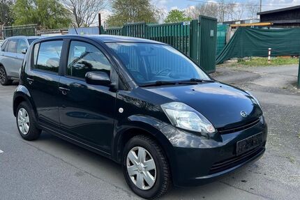 Daihatsu Sirion 200.000 km 1.700 &euro; Köln 50739