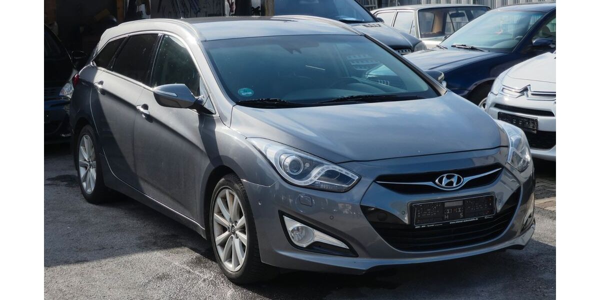Hyundai i40 299.846 km 2.999 &euro; Leverkusen 51379