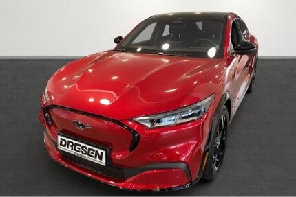Ford Mustang Mach-E 3.138 km 46.690 € Neuss 41464