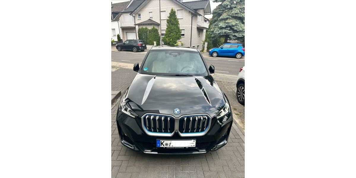 BMW iX1 43.000 km 37.200 &euro; Köln 50765