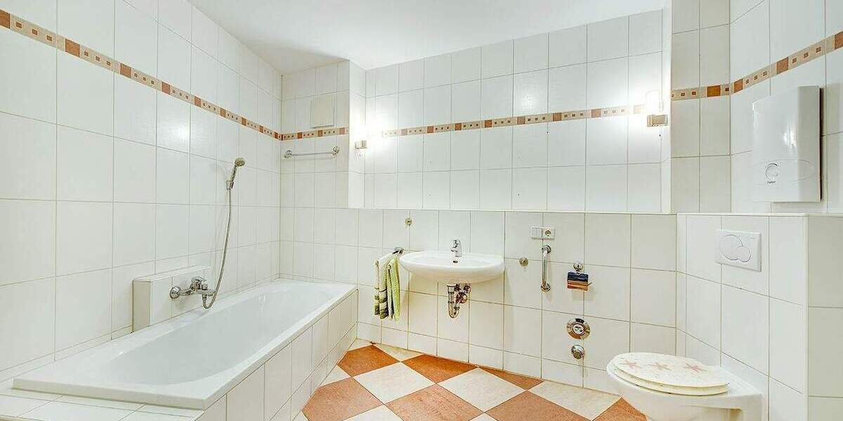 Etagenwohnung Düsseldorf Derendorf - 3 Zimmer, 101 m&sup2;, 525.000&euro; | Angebot:25687679