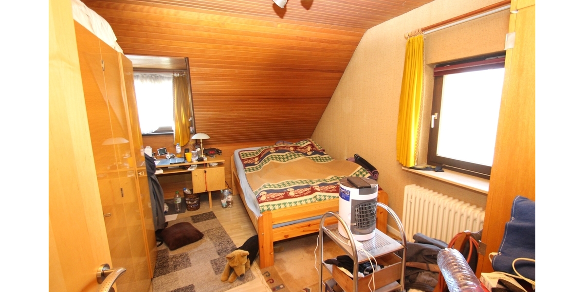 Mit 3D-Rundgang: Ihr neues Zuhause in Reusrath - Einfamilienhaus mit Potenzial und großem Grundstück - Einfamilienhaus Langenfeld | Angebot:26985260