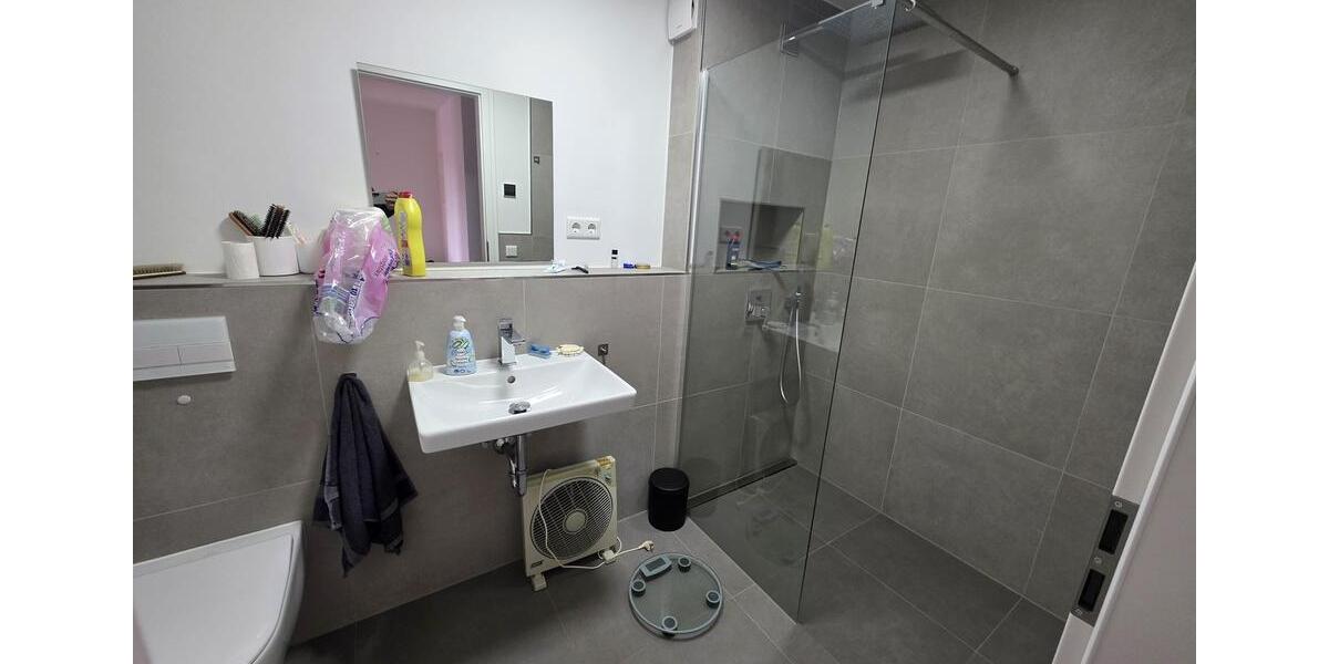 Etagenwohnung Hilden Forstbach - 3 Zimmer, 110 m&sup2;, 1.750&euro; | Angebot:25479741