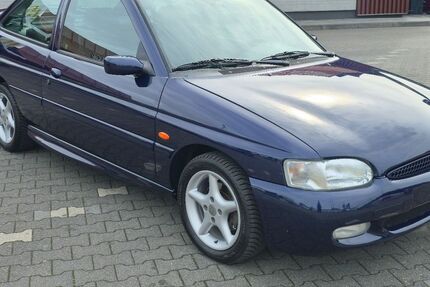 Ford Escort 128.500 km 13.900 &euro; Wuppertal 42275